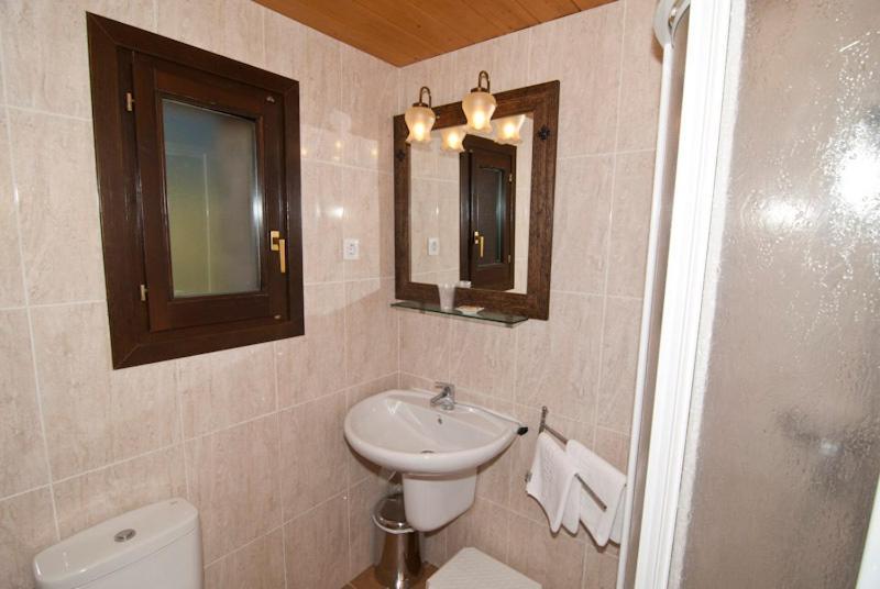 Hostal Parque Natural Benasque Værelse billede